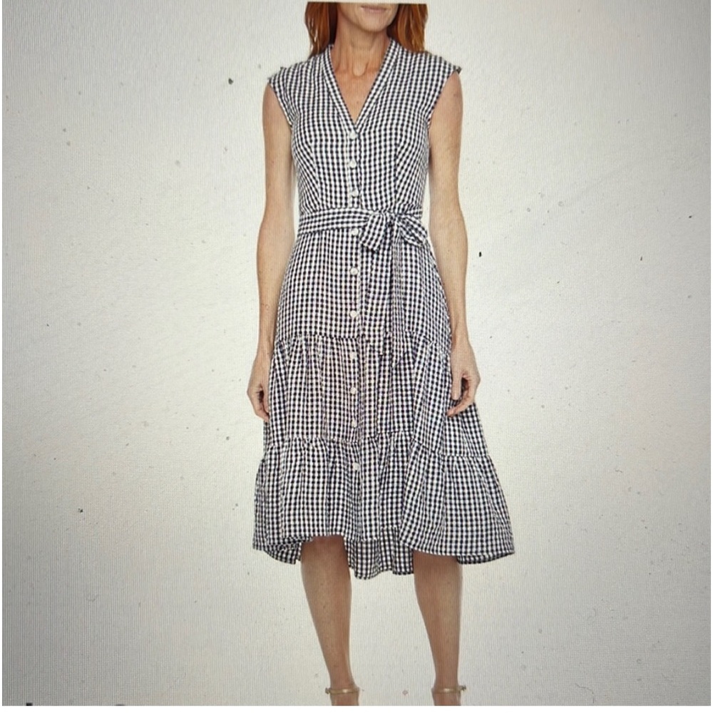 Melonie ruffle V neck dress size 16